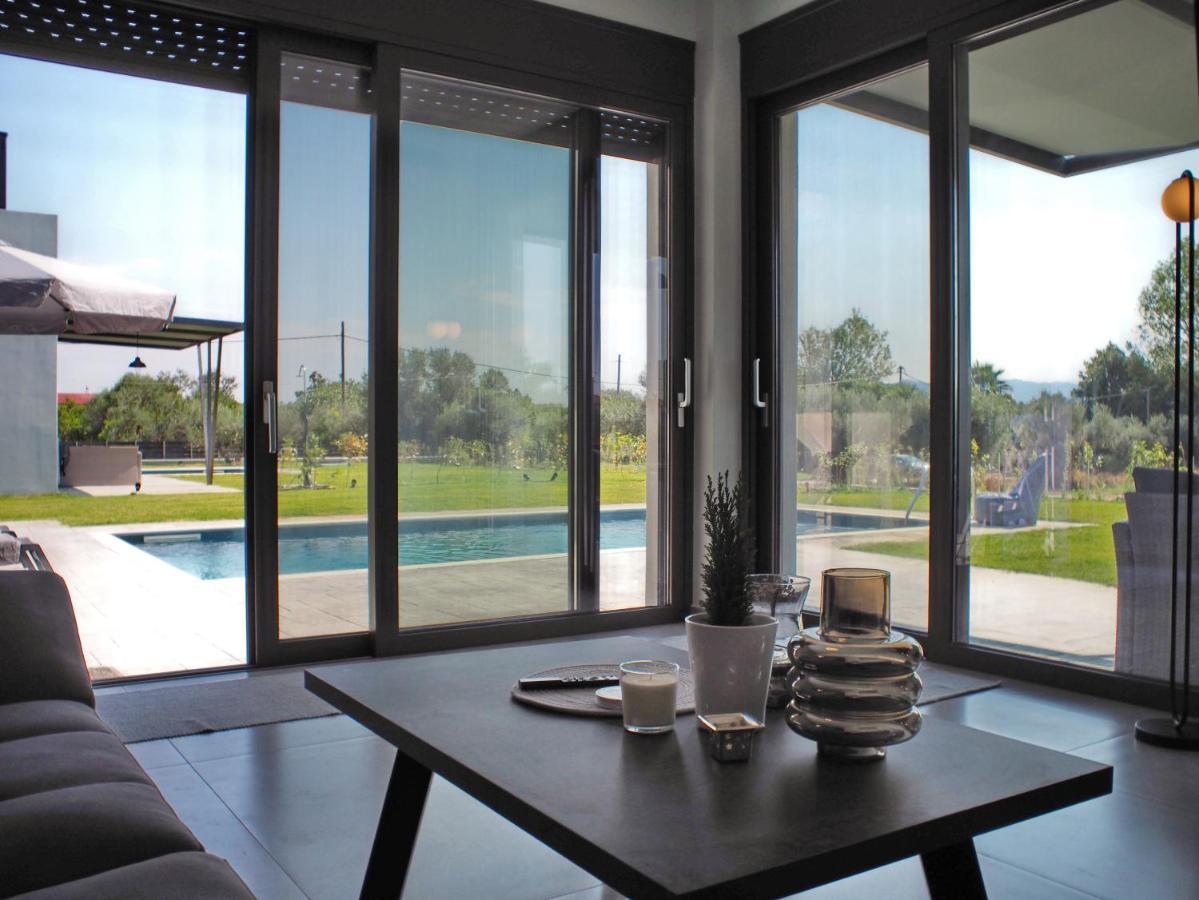 Nostos Luxury Villas With Private Pool In นาฟปาคตอส ภายนอก รูปภาพ