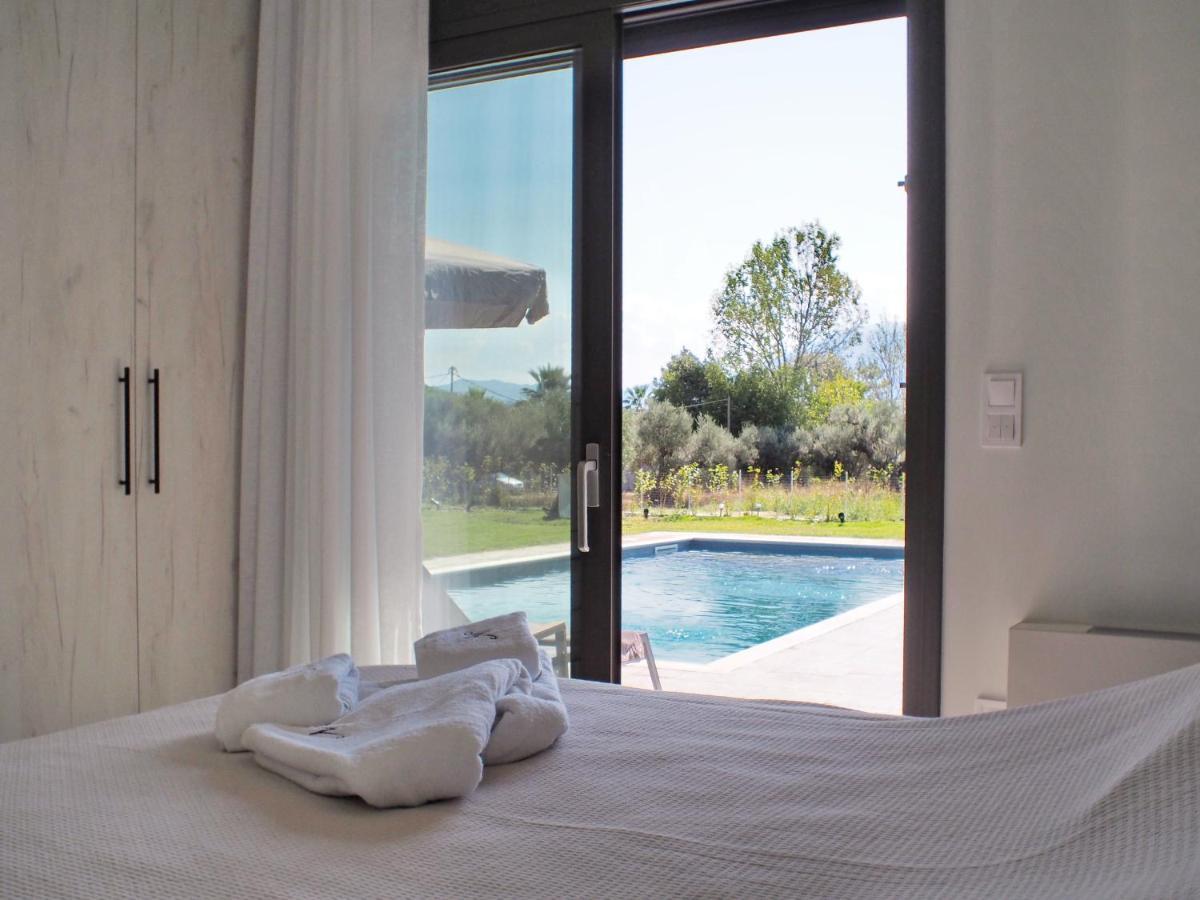 Nostos Luxury Villas With Private Pool In นาฟปาคตอส ภายนอก รูปภาพ