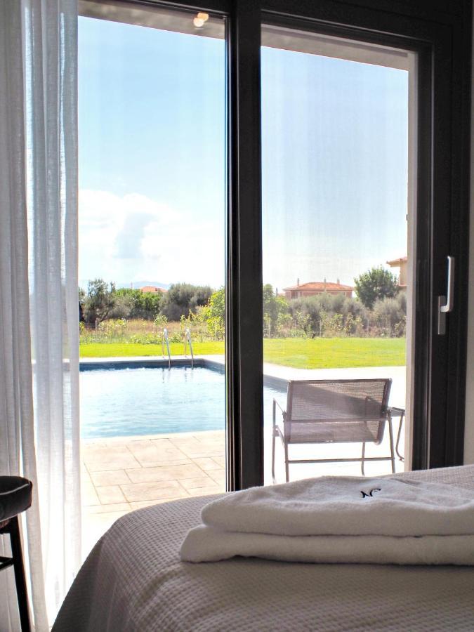 Nostos Luxury Villas With Private Pool In นาฟปาคตอส ภายนอก รูปภาพ